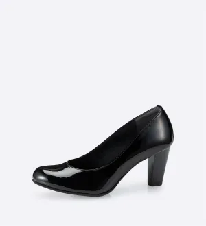 almond toe pumps