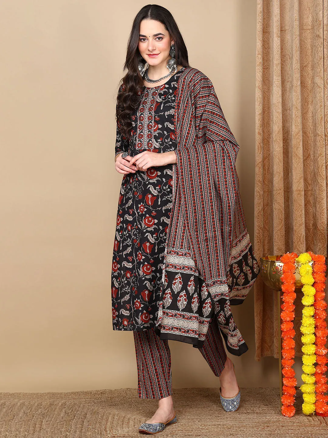 Black Rayon Blend Floral Printed 3-Piece Kurta Set