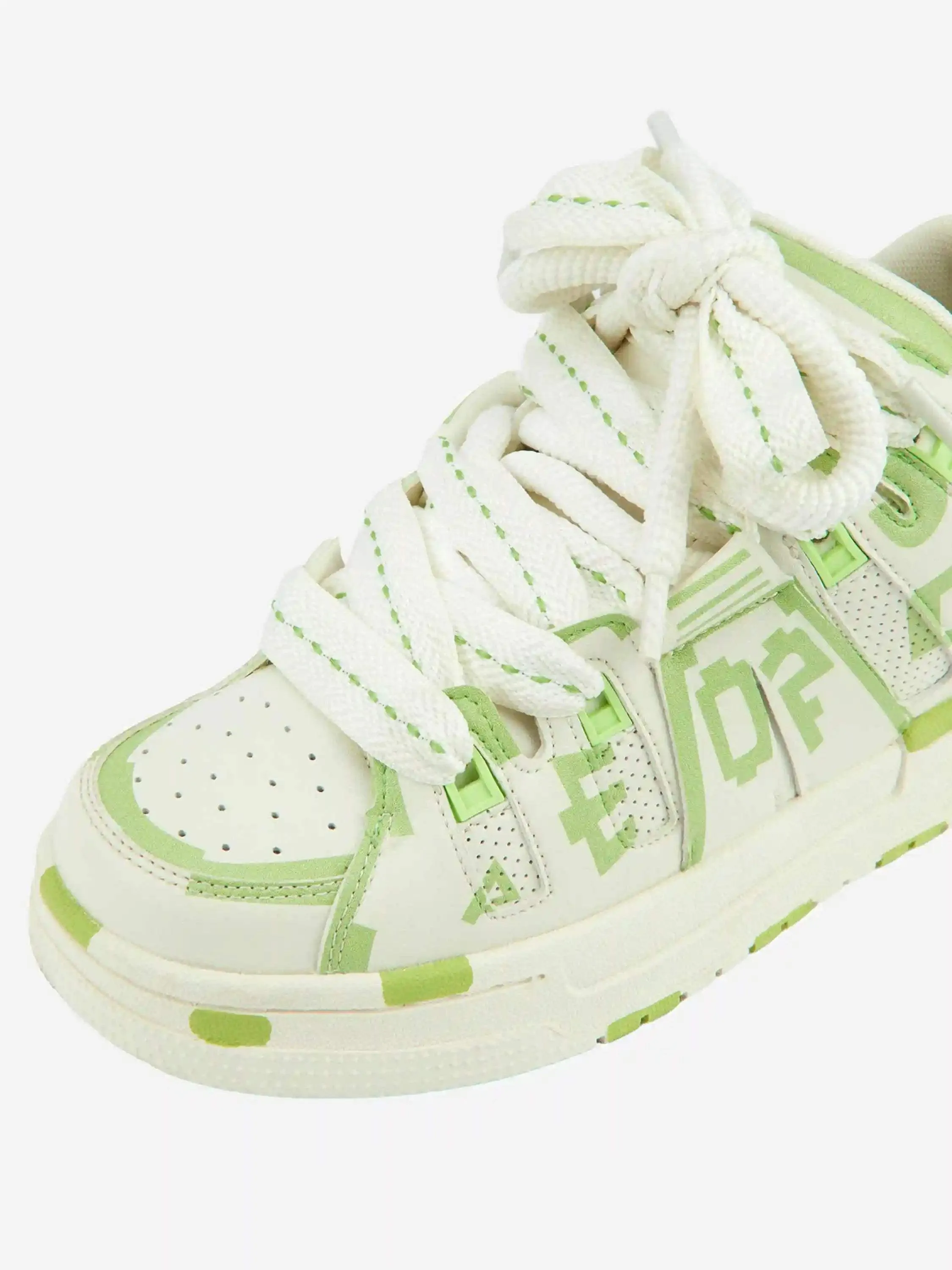 Disguisen High Street Versatile Couple Shoes