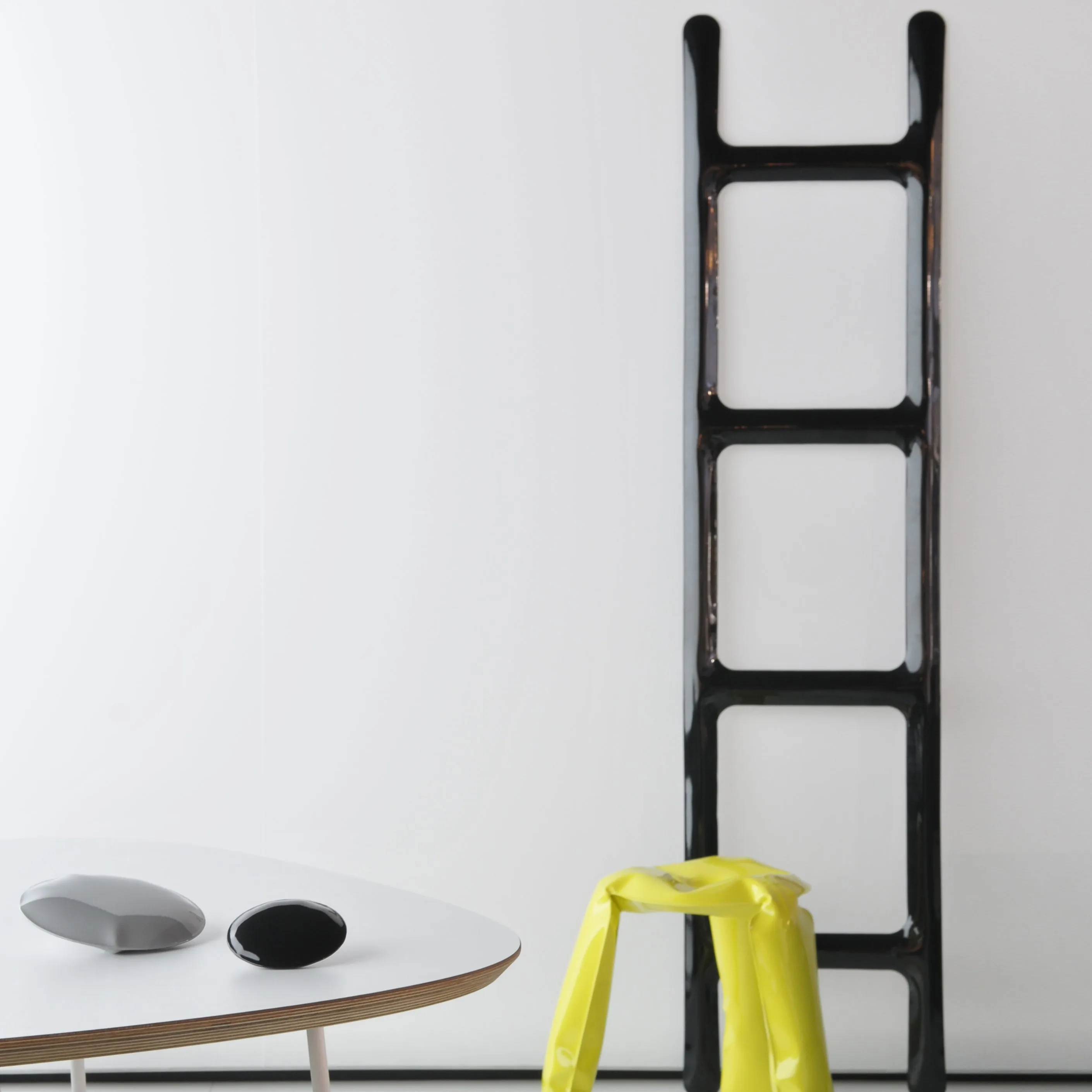 Drab Ladder Hanger