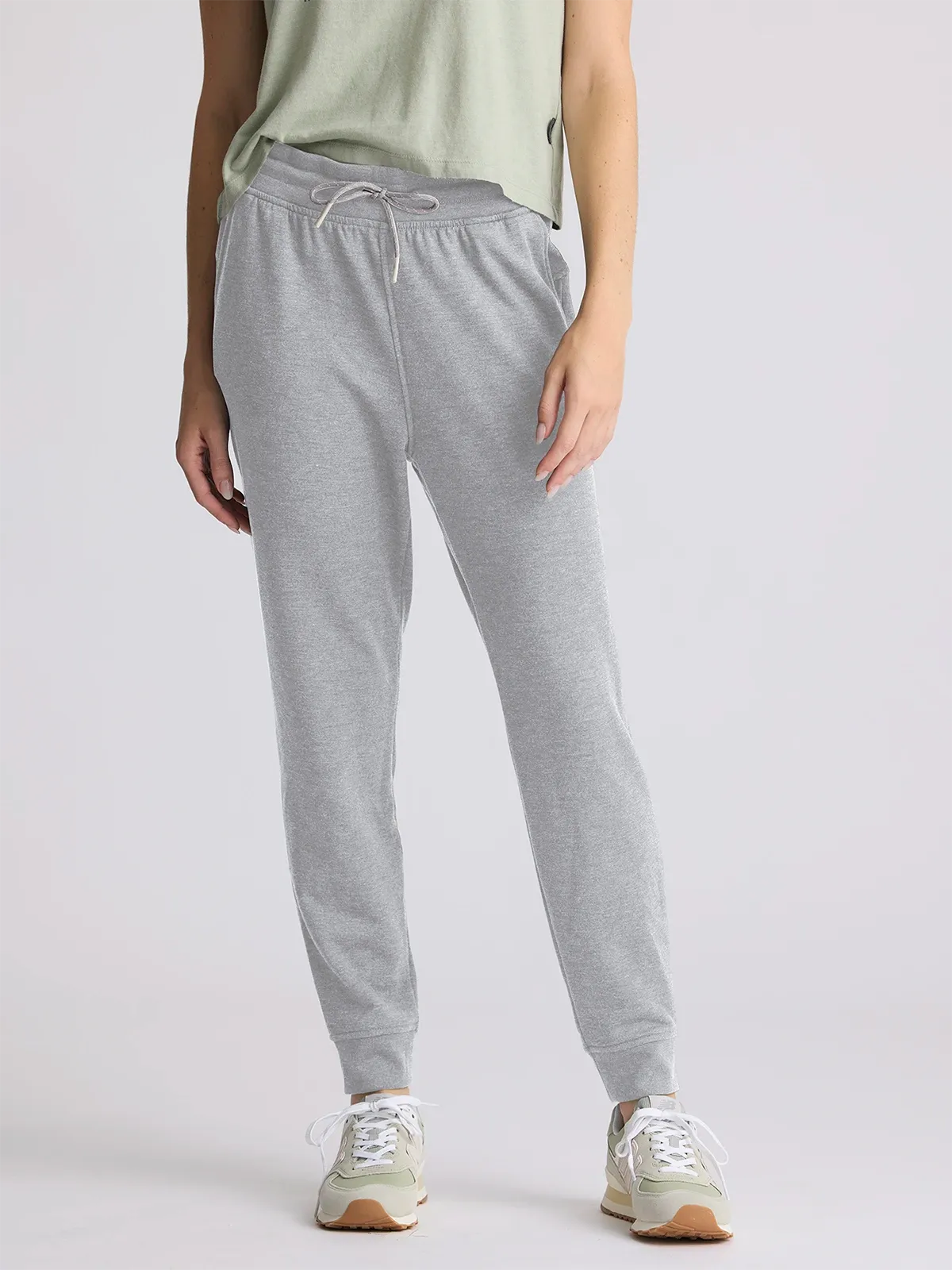 Free Fly Women's Bamboo Lightweight Fleece Jogger