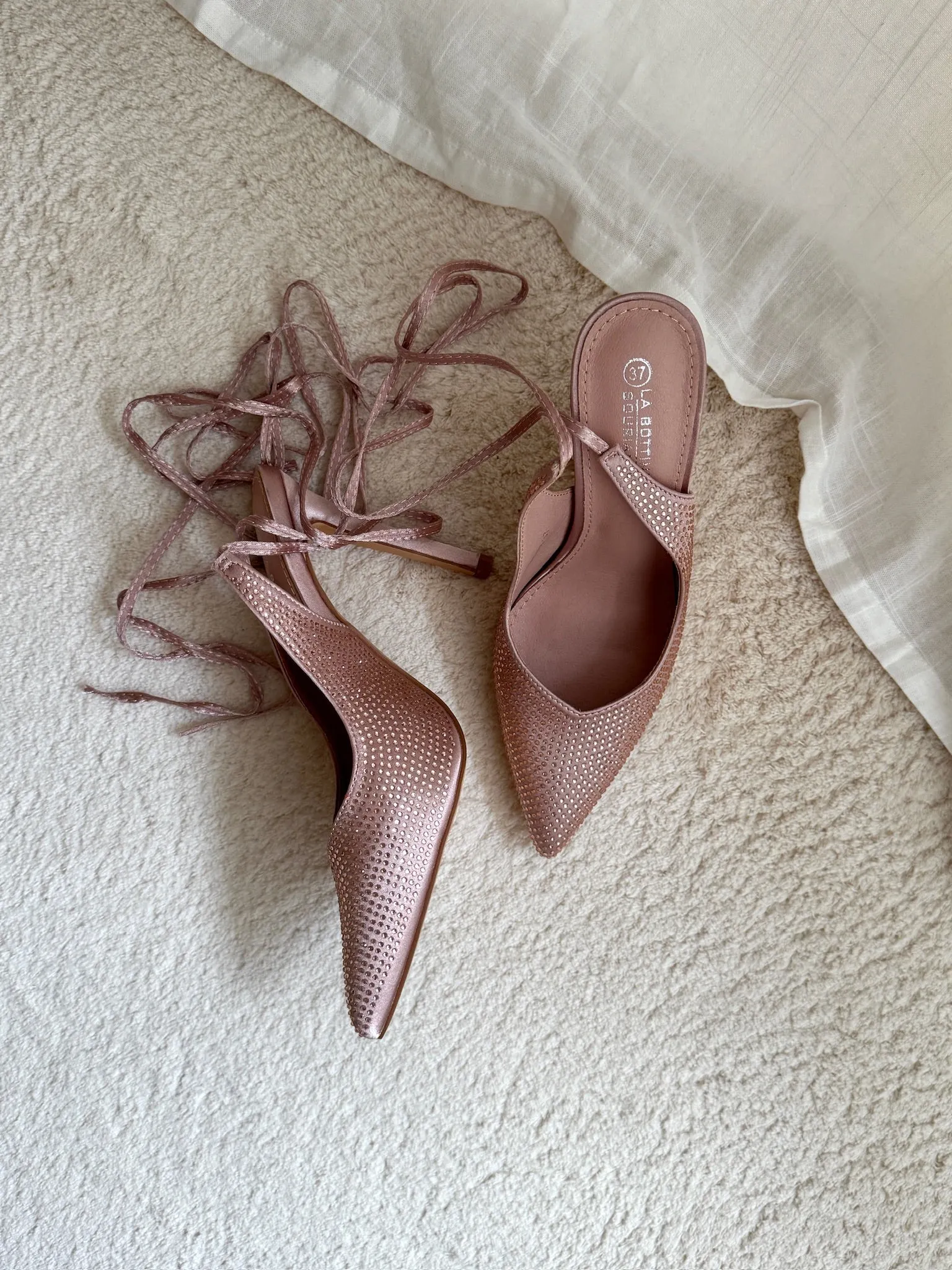 Lora Rhinestones Pumps - Light Pink