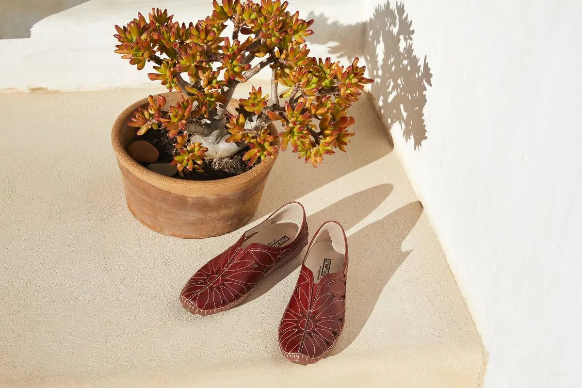 Pikolinos Women's Jerez Flats Shoes